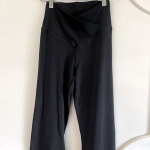 Black Aerie Flare Leggings, Size M, Great Condition, Worn Twice!